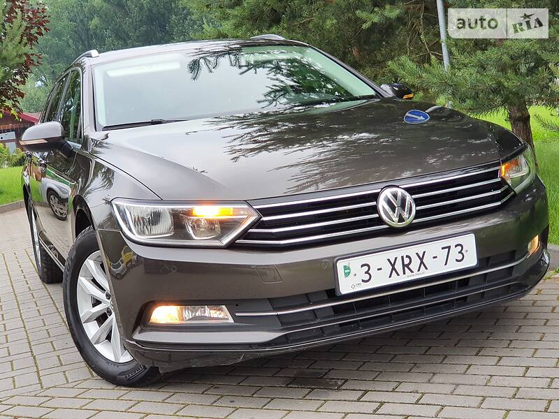 Універсал Volkswagen Passat 2015 в Дрогобичі