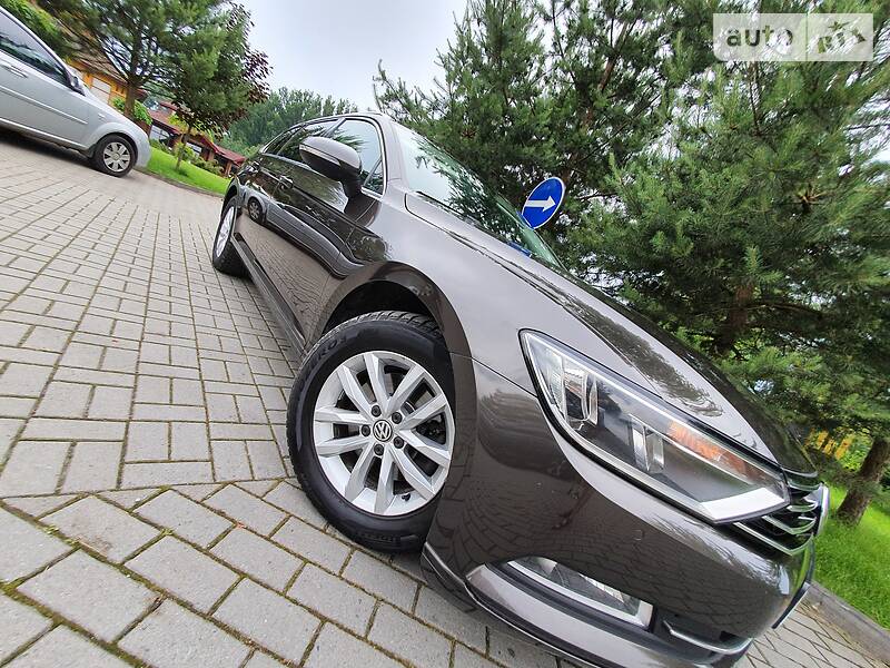 Універсал Volkswagen Passat 2015 в Дрогобичі