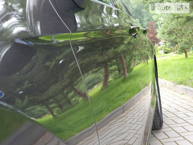 Універсал Volkswagen Passat 2015 в Дрогобичі