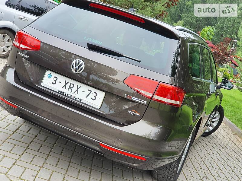 Універсал Volkswagen Passat 2015 в Дрогобичі