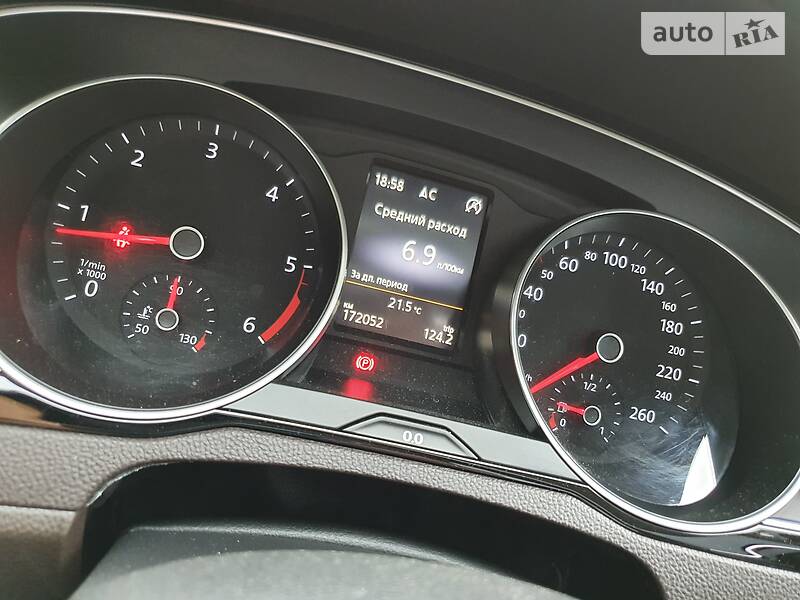 Універсал Volkswagen Passat 2015 в Дрогобичі