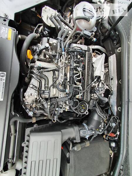 Універсал Volkswagen Passat 2015 в Дрогобичі