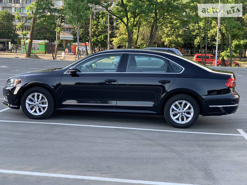 Седан Volkswagen Passat 2017 в Києві