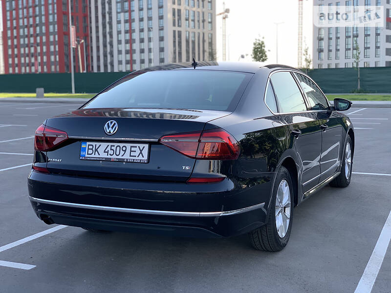 Седан Volkswagen Passat 2017 в Києві