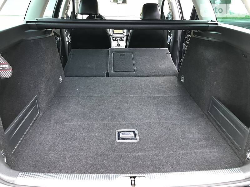 Універсал Volkswagen Passat 2010 в Львові фото 91 Універсал Volkswagen Passat 2010 в Львові