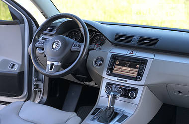 Седан Volkswagen Passat 2010 в Дрогобичі