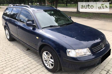 Хетчбек Volkswagen Passat 1999 в 