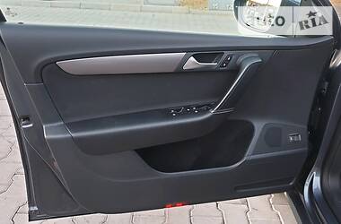Універсал Volkswagen Passat 2012 в 