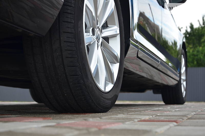 Універсал Volkswagen Passat 2015 в Луцьку