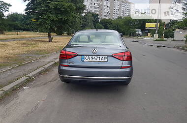 Седан Volkswagen Passat 2016 в Києві