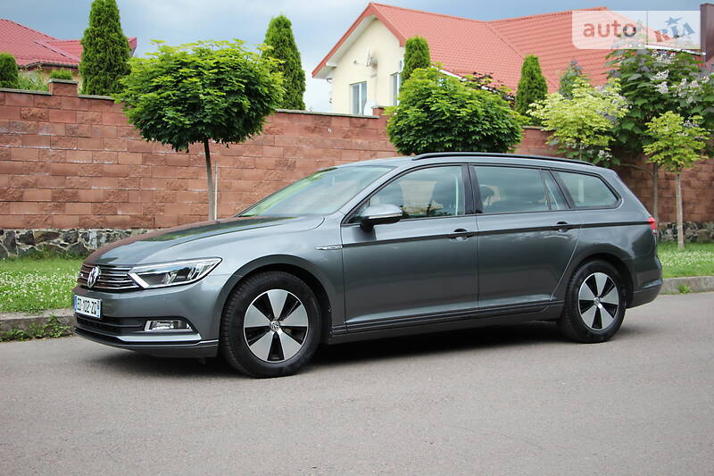 Універсал Volkswagen Passat 2016 в Рівному