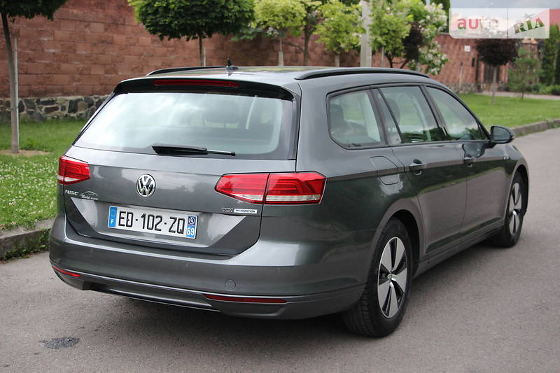 Універсал Volkswagen Passat 2016 в Рівному