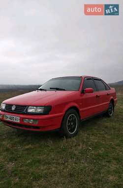 Седан Volkswagen Passat 1994 в 