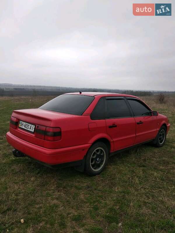 Седан Volkswagen Passat 1994 в Одесі