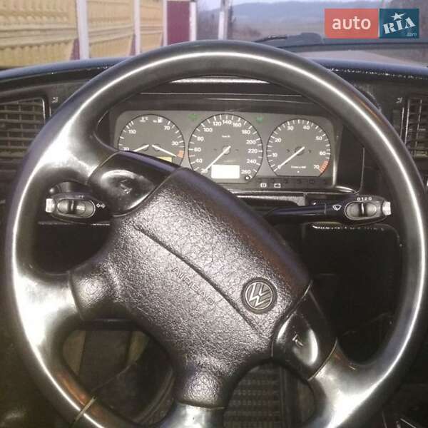 Седан Volkswagen Passat 1994 в Одесі