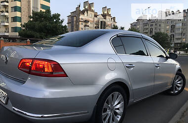 Седан Volkswagen Passat 2013 в Одесі