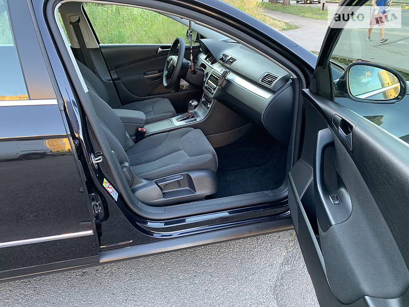 Універсал Volkswagen Passat 2010 в Києві