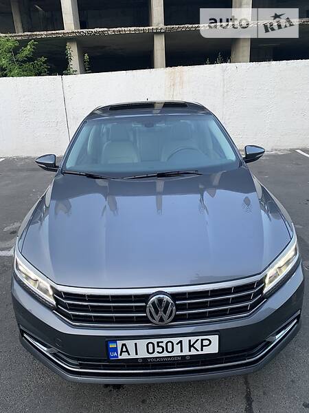 Седан Volkswagen Passat 2016 в Києві