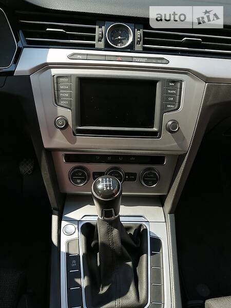 Універсал Volkswagen Passat 2015 в Кам'янець-Подільському