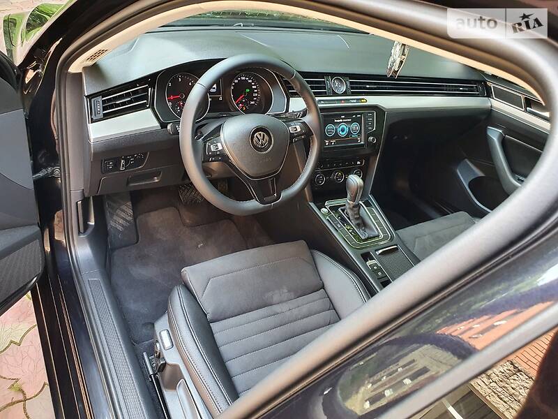 Універсал Volkswagen Passat 2015 в Вінниці