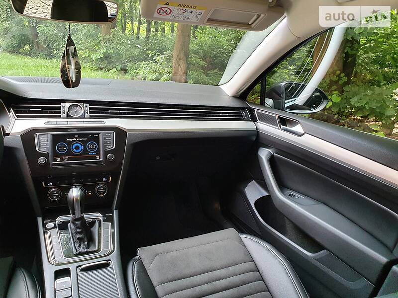 Універсал Volkswagen Passat 2015 в Вінниці