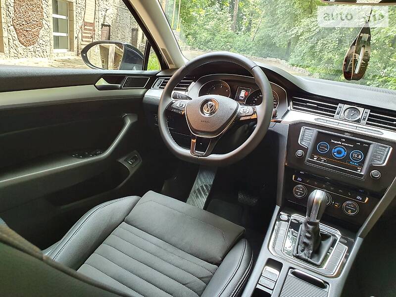 Універсал Volkswagen Passat 2015 в Вінниці