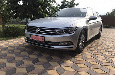 Универсал Volkswagen Passat 2016 в Киеве