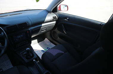 Універсал Volkswagen Passat 1998 в 
