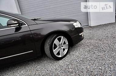 Універсал Volkswagen Passat 2010 в 