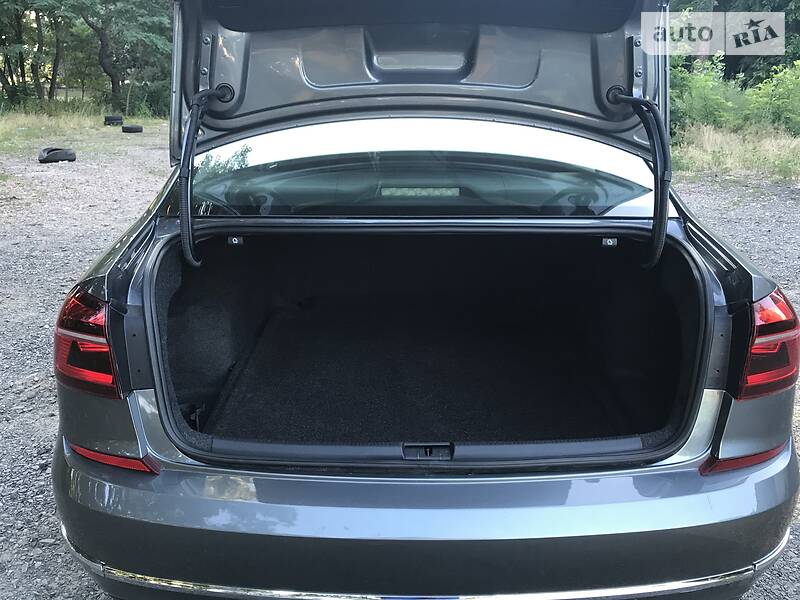 Седан Volkswagen Passat 2016 в Києві фото 16 Седан Volkswagen Passat 2016 в Києві