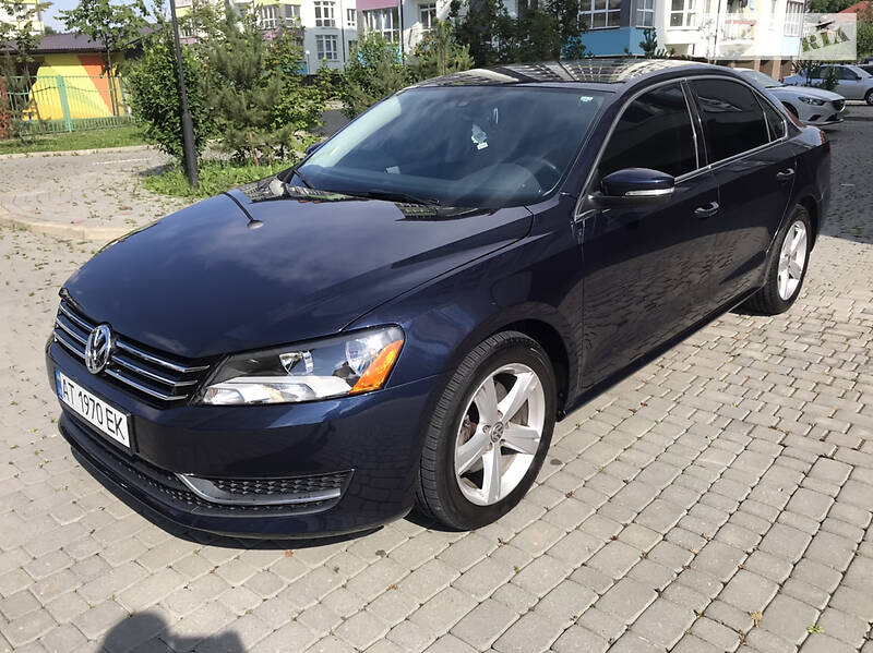 Седан Volkswagen Passat 2013 в Івано-Франківську