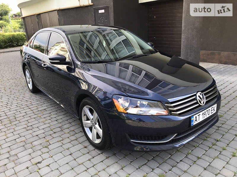 Седан Volkswagen Passat 2013 в Івано-Франківську