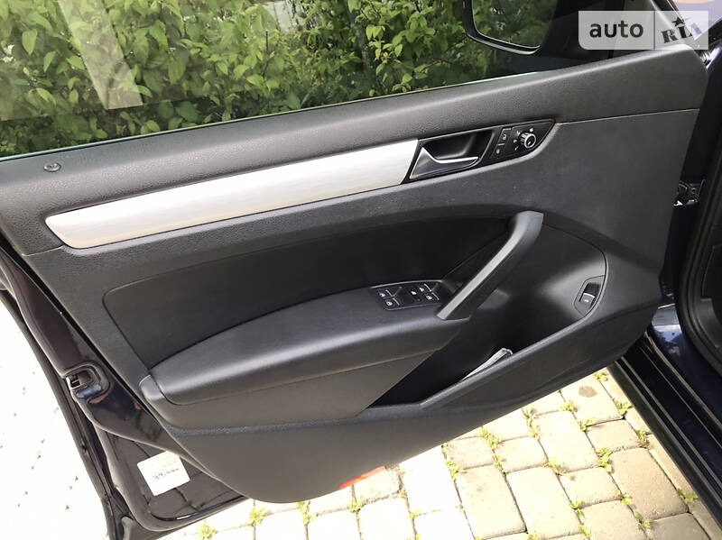 Седан Volkswagen Passat 2013 в Івано-Франківську