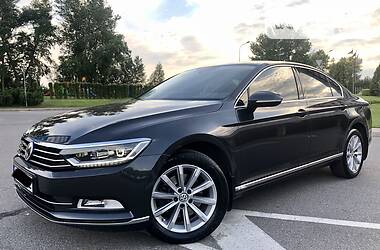 Седан Volkswagen Passat 2018 в Киеве