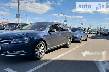 Volkswagen Passat 2011