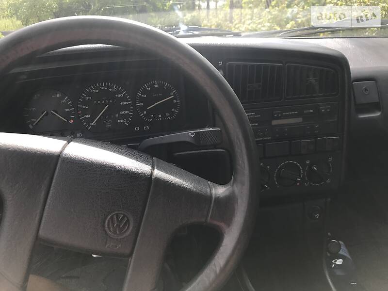 Седан Volkswagen Passat 1993 в Дніпрі