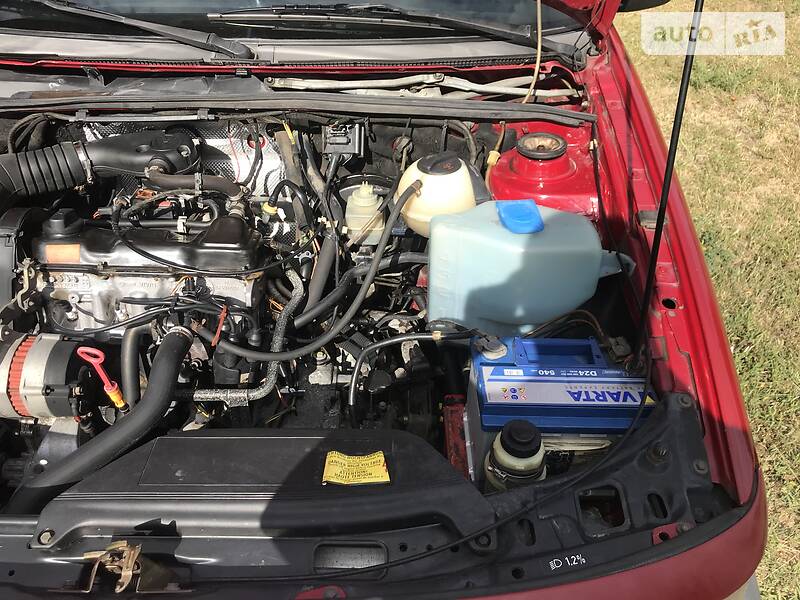 Седан Volkswagen Passat 1993 в Дніпрі