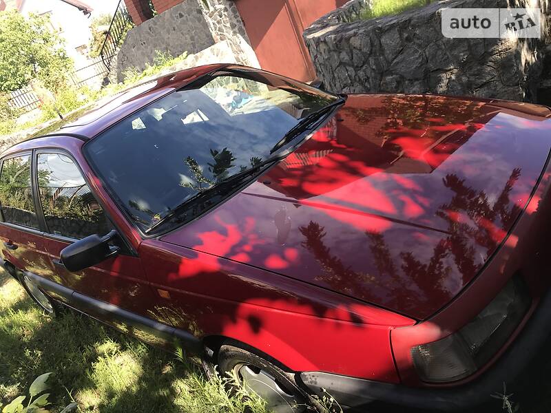 Седан Volkswagen Passat 1993 в Дніпрі