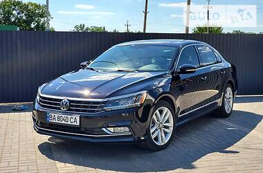 Седан Volkswagen Passat 2017 в Кропивницком