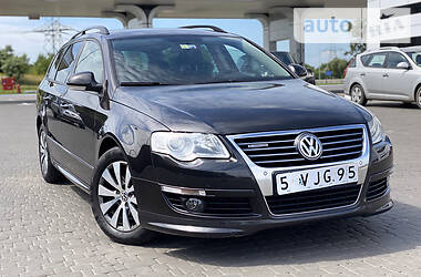 Универсал Volkswagen Passat 2010 в Ровно