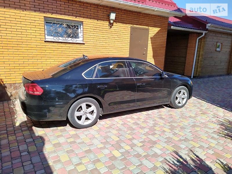 Седан Volkswagen Passat 2013 в Києві
