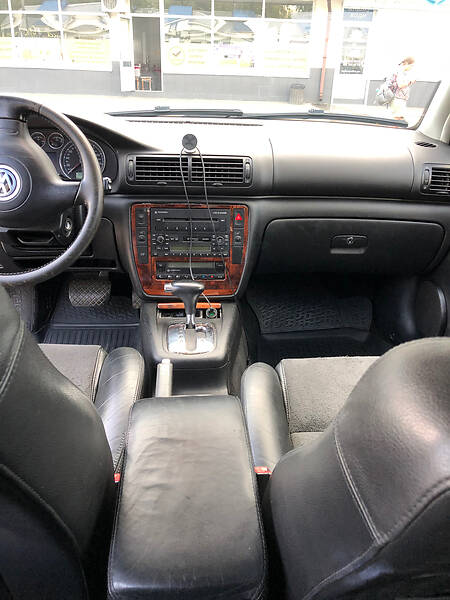 Універсал Volkswagen Passat 2001 в Луцьку