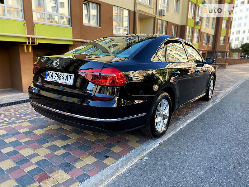 Седан Volkswagen Passat 2017 в Києві