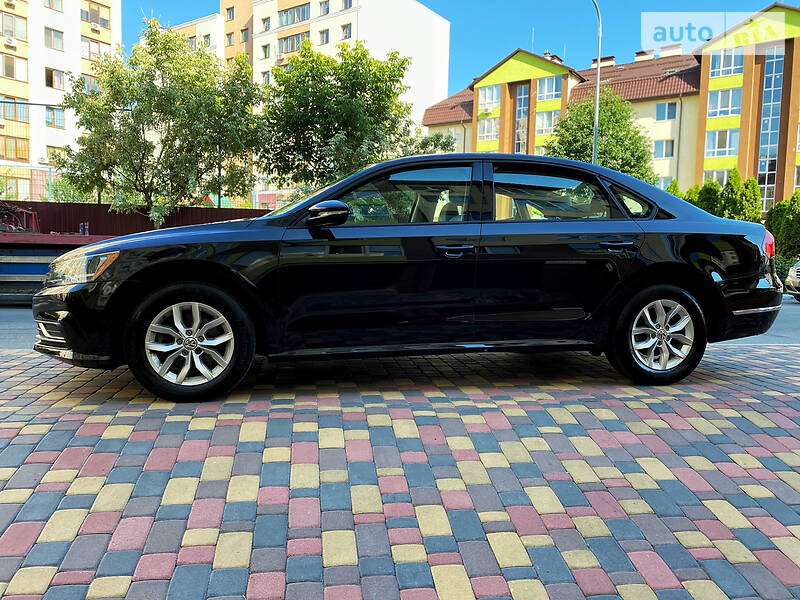 Седан Volkswagen Passat 2017 в Києві