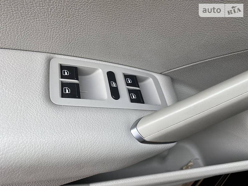 Седан Volkswagen Passat 2017 в Києві