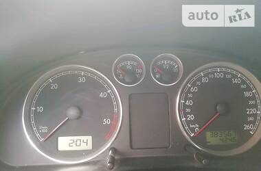 Універсал Volkswagen Passat 2001 в 