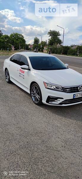 Седан Volkswagen Passat 2016 в 