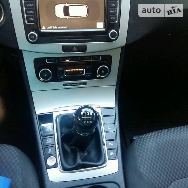 Універсал Volkswagen Passat 2010 в Хусті