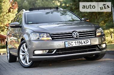 Универсал Volkswagen Passat 2011 в Дрогобыче