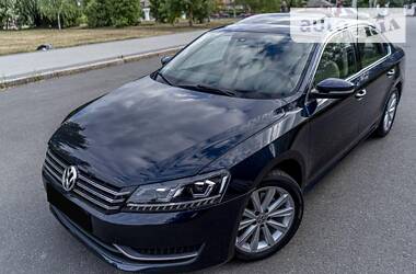 Седан Volkswagen Passat 2012 в Чернигове